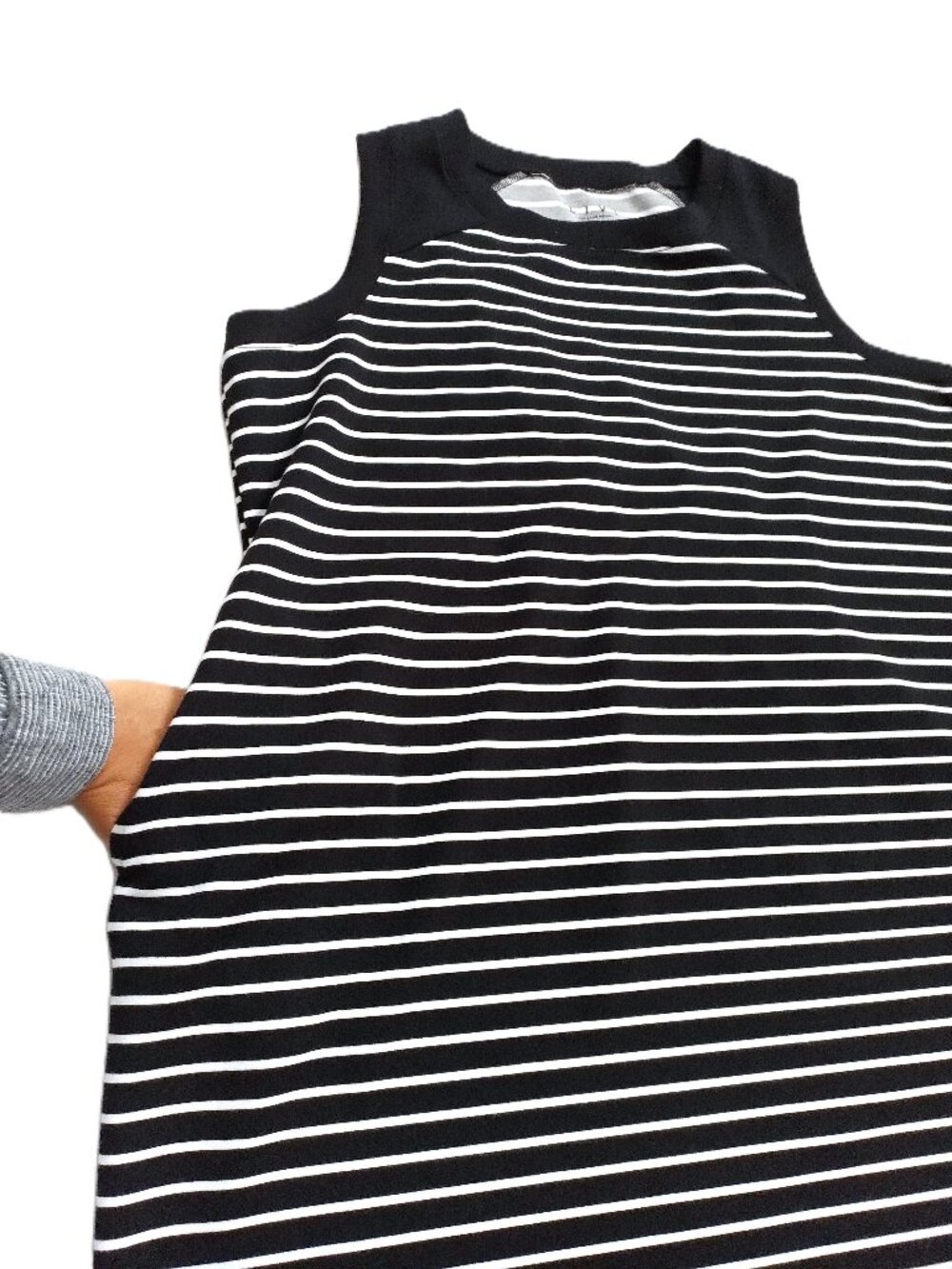 LIVI FROM LANE BRYANT Journey Sleeveless Crew-Neck Dress. Plus Size 22/24 - Picture 5 of 12